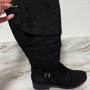 Worn twice!! Size 9 women’s